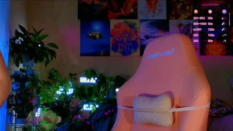 Enni online show from 04/19/26, 05:18