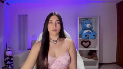 Snapshot of _wtdreamgirl chatting on 03/02/26, 07:15 Luisa online show from 03/02/26, 07:15