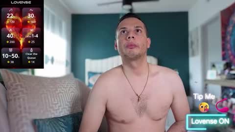 Snapshot of _xsebxx chatting on 11/16/25, 05:18 Sebastian online show from 11/16/25, 05:18