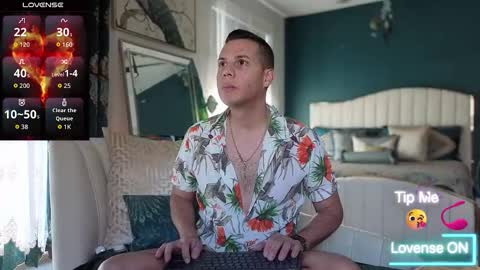 Snapshot of _xsebxx chatting on 11/17/25, 05:30 Sebastian online show from 11/17/25, 05:30