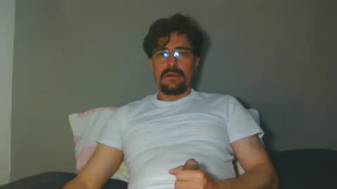 Snapshot of _yjesneth2011 chatting on 11/03/25, 02:13 _yjesneth2011 online show from 11/03/25, 02:13