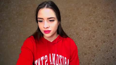 Snapshot of _your_fantasy_girl chatting on 02/08/25, 04:14 Alisa online show from 02/08/25, 04:14