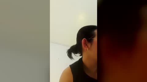 Snapshot of _your_little_nut chatting on 06/11/26, 06:28 Macca and Ana online show from 06/11/26, 06:28
