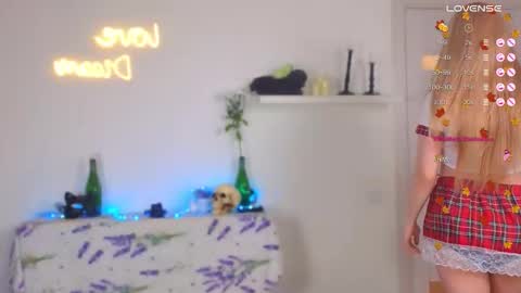 LITTLE FOX online show from 10/27/25, 11:47