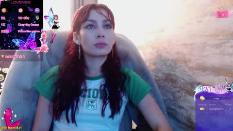 Yuyi online show from 05/26/26, 02:51