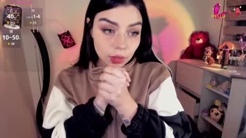 _zathara_ online show from 02/12/25, 05:47