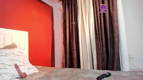 _zoe19_ online show from 11/21/25, 11:42