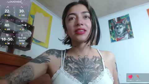 Snapshot of _zoebakers chatting on 01/23/25, 10:22 Zoe  online show from 01/23/25, 10:22