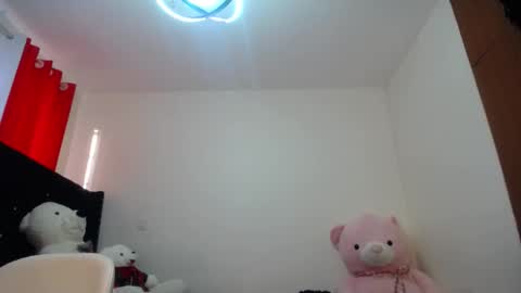 Snapshot of _zoilah chatting on 12/11/24, 03:05 Zoilah online show from 12/11/24, 03:05