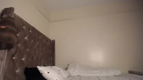 Snapshot of _zoilah chatting on 10/03/25, 01:35 Zoilah online show from 10/03/25, 01:35