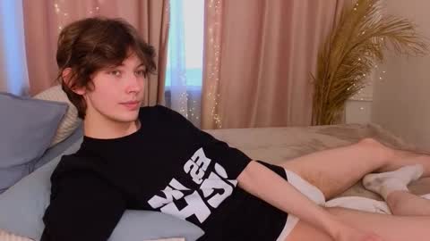 Snapshot of a11ice chatting on 02/10/26, 12:53 Denis online show from 02/10/26, 12:53