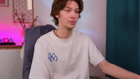 Snapshot of a11ice chatting on 02/14/26, 01:08 Denis online show from 02/14/26, 01:08