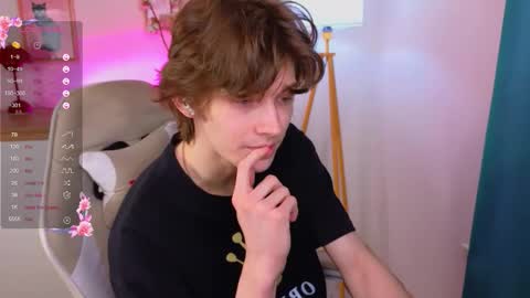 Snapshot of a11ice chatting on 02/15/26, 01:20 Denis online show from 02/15/26, 01:20