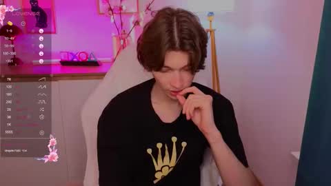 Snapshot of a11ice chatting on 02/18/26, 01:07 Denis online show from 02/18/26, 01:07