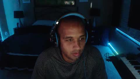 a4orce online show from 11/12/25, 02:01