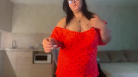        online show from 10/10/25, 01:48