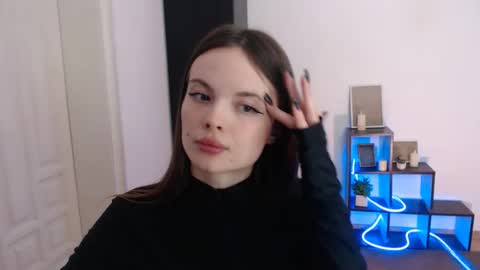 a_ariella_ online show from 01/13/26, 02:55