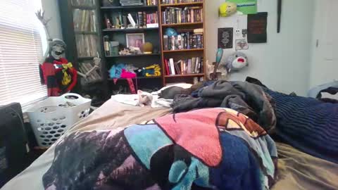 Snapshot of a_bored_dragon chatting on 03/12/25, 06:33 A Bored Dragon online show from 03/12/25, 06:33