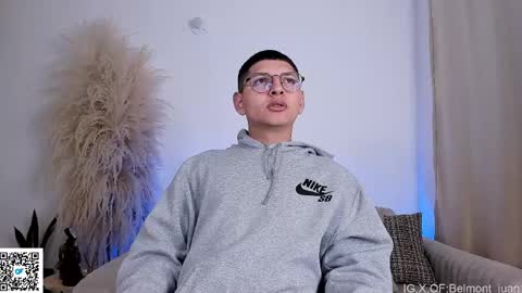 a_lejandro_0_8 online show from 04/06/26, 01:03