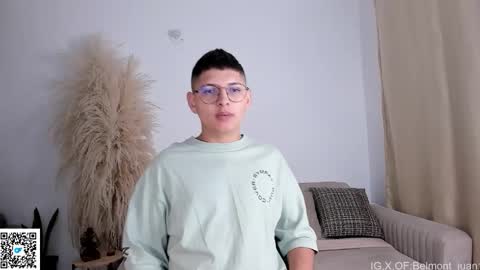 a_lejandro_0_8 online show from 04/23/26, 02:24