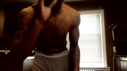 a_rizzy85 online show from 05/19/26, 03:51