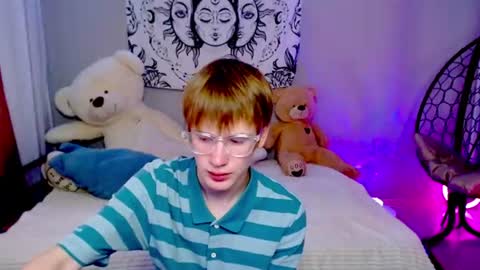 Kris Michael online show from 07/28/26, 03:08