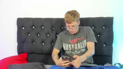 A Sexy Couple online show from 10/05/25, 01:59