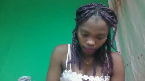 Snapshot of aadienne chatting on 05/20/26, 08:09 aadienne online show from 05/20/26, 08:09