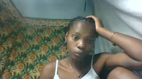 aadienne online show from 06/12/26, 08:46