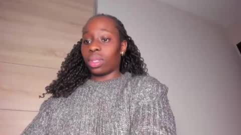 Snapshot of aafricaaa chatting on 02/13/25, 02:42 Sara online show from 02/13/25, 02:42