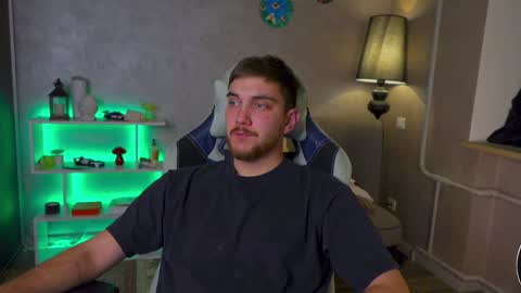 Alex online show from 01/11/25, 08:54