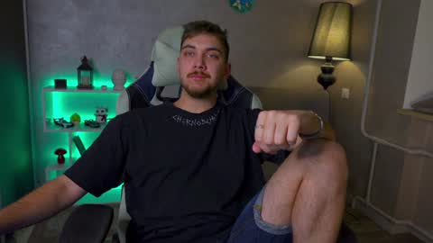 Alex online show from 02/08/25, 05:18