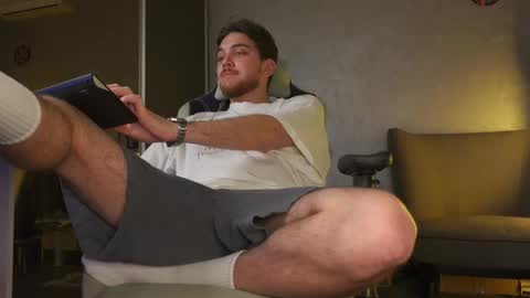 Alex online show from 10/31/25, 09:05