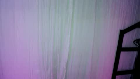 Snapshot of aaliyahlayla chatting on 09/12/25, 04:12 Aaliyahlayla online show from 09/12/25, 04:12