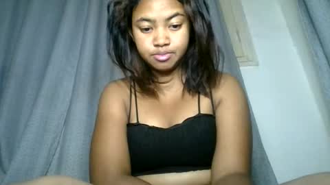 Snapshot of aariciah chatting on 05/27/26, 11:35 aariciah online show from 05/27/26, 11:35