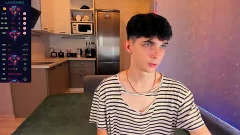 Aaron Bang online show from 09/22/25, 12:23