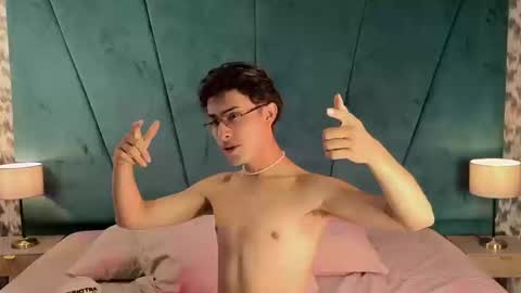 Aaron Ezequiel online show from 09/09/25, 09:47