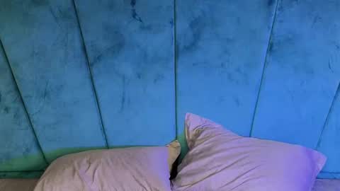 Aaron Ezequiel online show from 09/14/25, 08:19