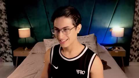 Snapshot of aaron_eze chatting on 05/29/26, 12:58 Aaron Ezequiel online show from 05/29/26, 12:58
