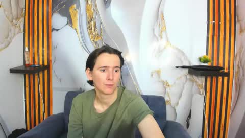 Aaron online show from 11/30/25, 07:51