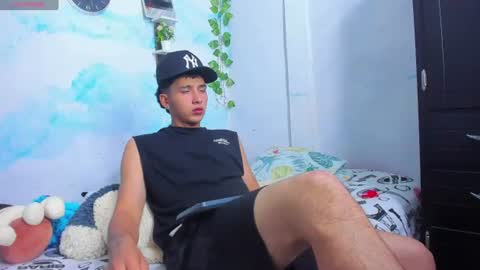 Snapshot of aaron_mercury chatting on 07/17/26, 02:40 aaron_mercury online show from 07/17/26, 02:40