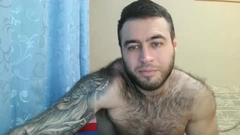 Snapshot of aaron_royal chatting on 02/04/25, 07:33 Davin tayl online show from 02/04/25, 07:33