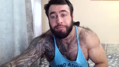 Snapshot of aaron_royal chatting on 06/09/26, 03:40 Davin tayl online show from 06/09/26, 03:40
