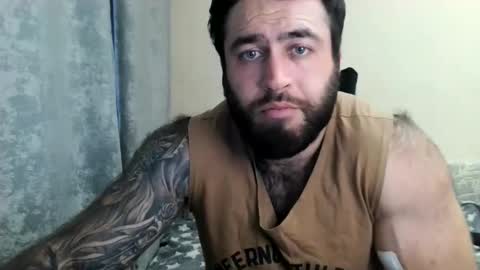 Snapshot of aaron_royal chatting on 06/10/26, 03:33 Davin tayl online show from 06/10/26, 03:33