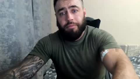 Snapshot of aaron_royal chatting on 06/14/26, 03:47 Davin tayl online show from 06/14/26, 03:47