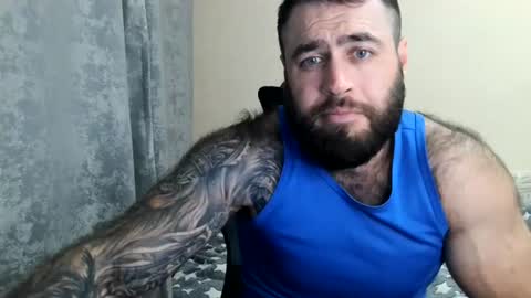 Snapshot of aaron_royal chatting on 06/18/26, 08:35 Davin tayl online show from 06/18/26, 08:35