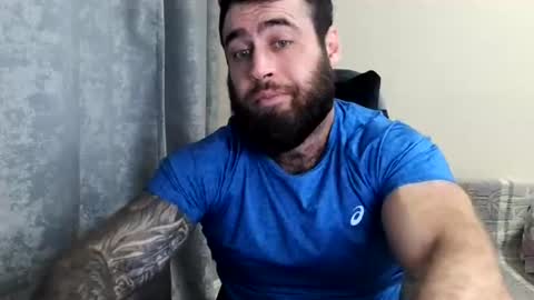 Snapshot of aaron_royal chatting on 07/14/26, 03:29 Davin tayl online show from 07/14/26, 03:29