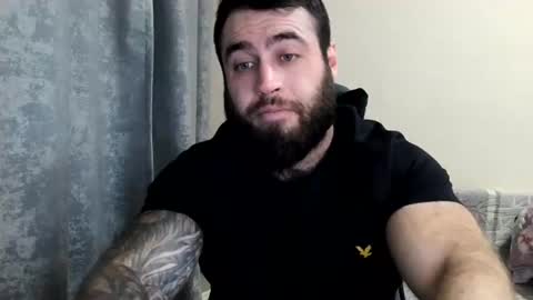Snapshot of aaron_royal chatting on 07/15/26, 05:40 Davin tayl online show from 07/15/26, 05:40