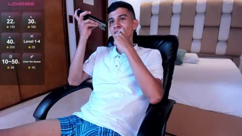 Aaron online show from 04/03/26, 07:56