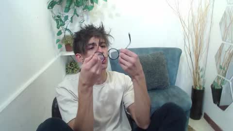 Aaron online show from 03/03/26, 01:06